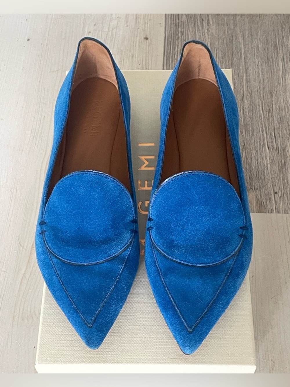 M Gemi Blue Suede Pointed-Toe Loafers 38 EUC flawless